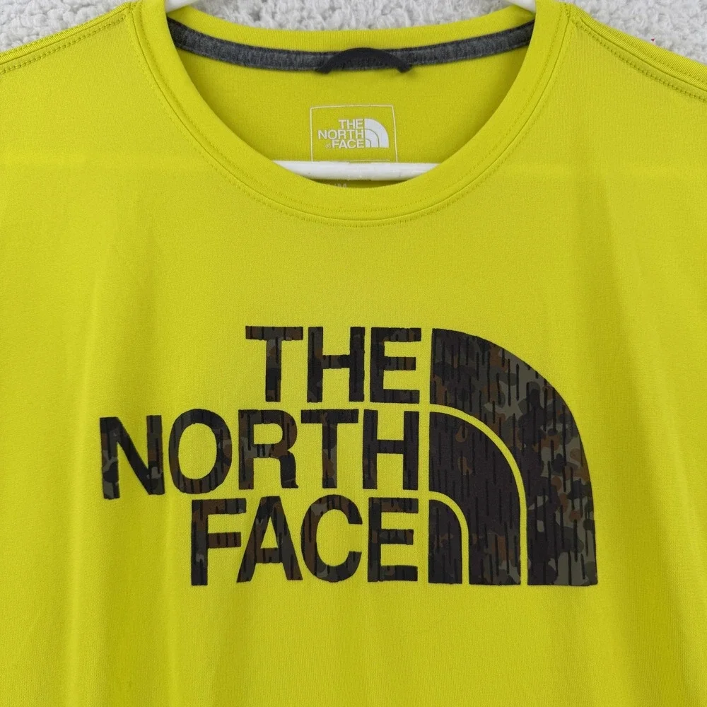 The North Face Mens Yellow Logo Graphic Tee Shirt Outdoor Camo Fill Medium